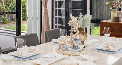 Family-Friendly 4BR with Dual Dining, Kid-Friendly