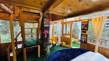 In-room safe, iron/ironing board, free WiFi, bed sheets