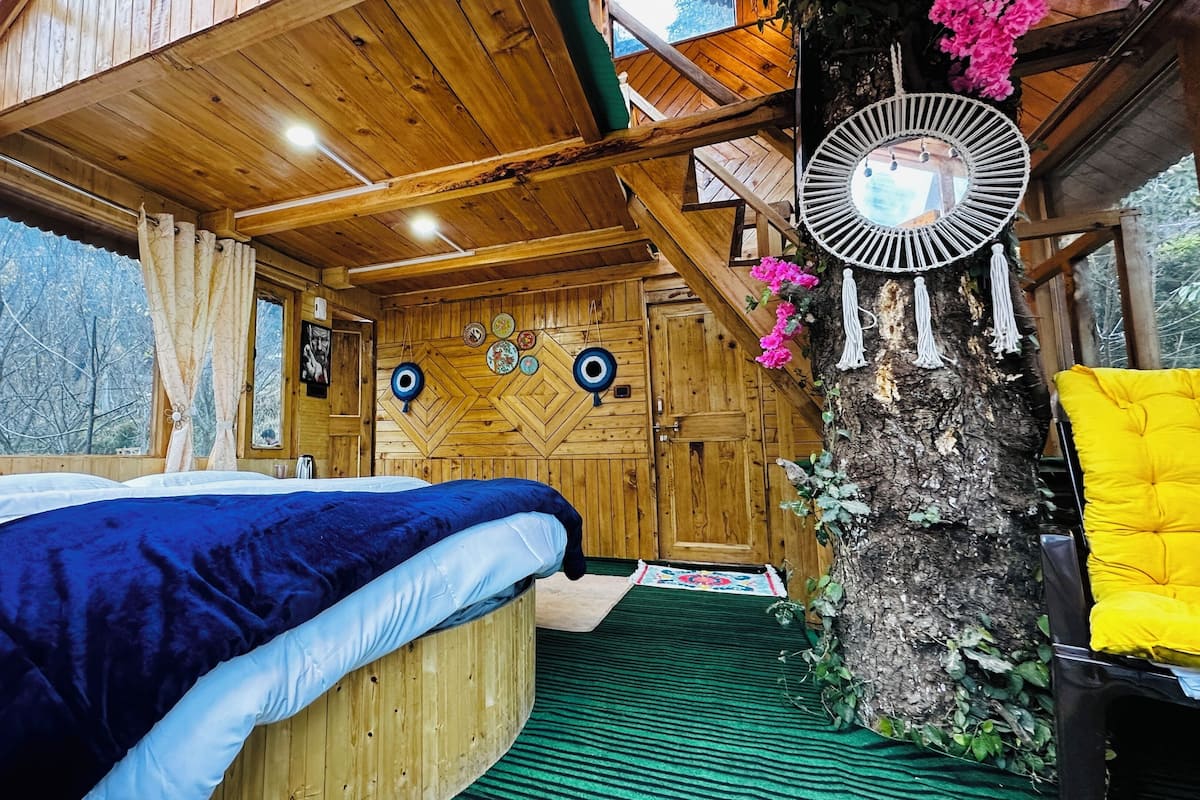 Luxury Tree House, River View | In-room safe, iron/ironing board, WiFi (free), bed sheets