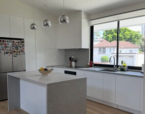 Private kitchen - Beautiful modern Sydney home with gorgeous outdoor space (Pagewood)