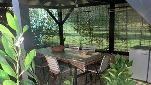 Outdoor dining - Komfortables Ferienhaus in Sisan by Interhome (Pula/Banjole)