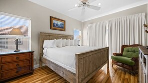 5 slaapkamers, een strijkplank/strijkijzer, gratis wifi, beddengoed