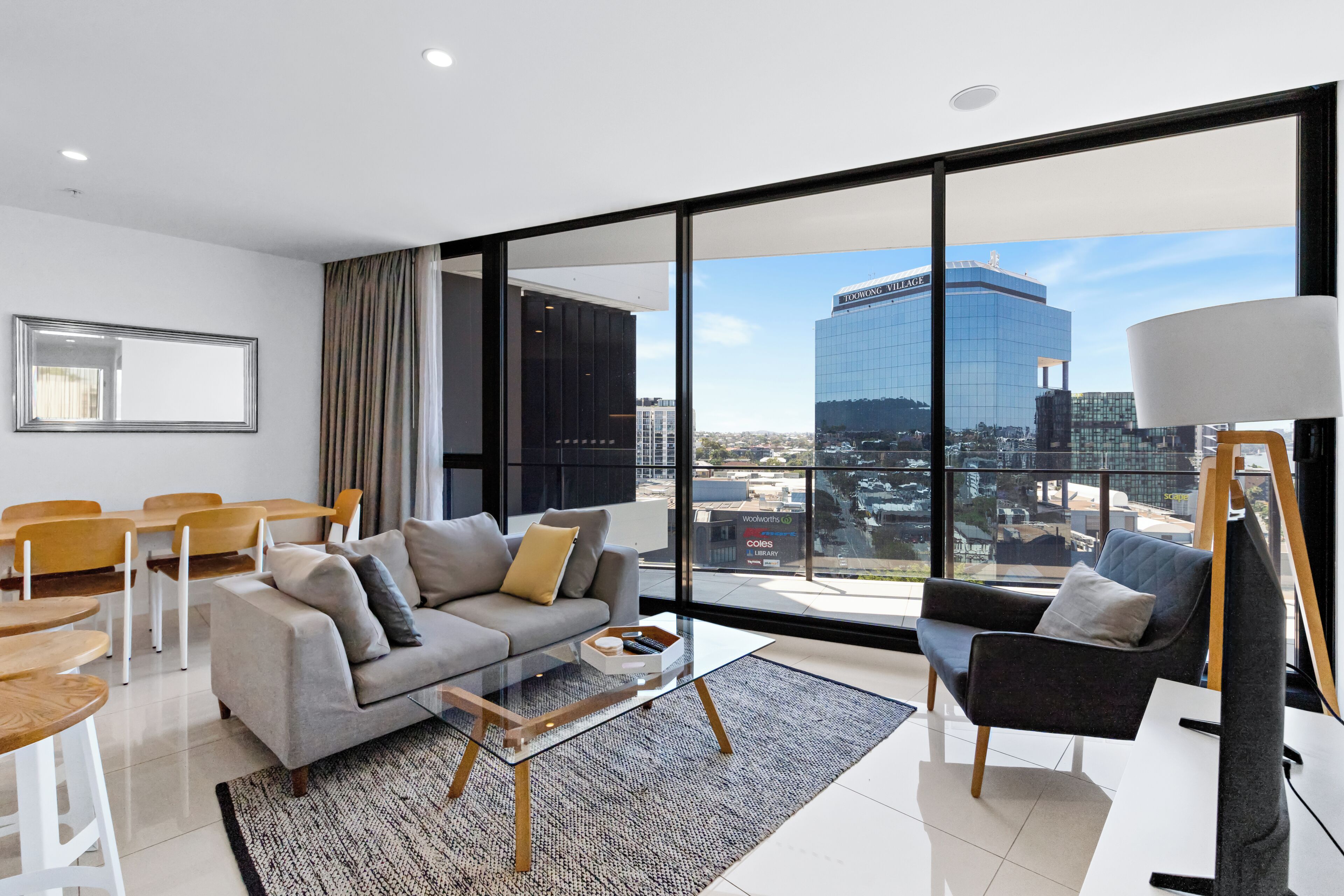 豪華公寓, 露台, 城市景 | 客廳 | 電視