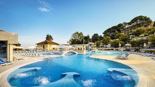 Pool - Holiday Home in Vrsar With Private Beach (Vrsar)