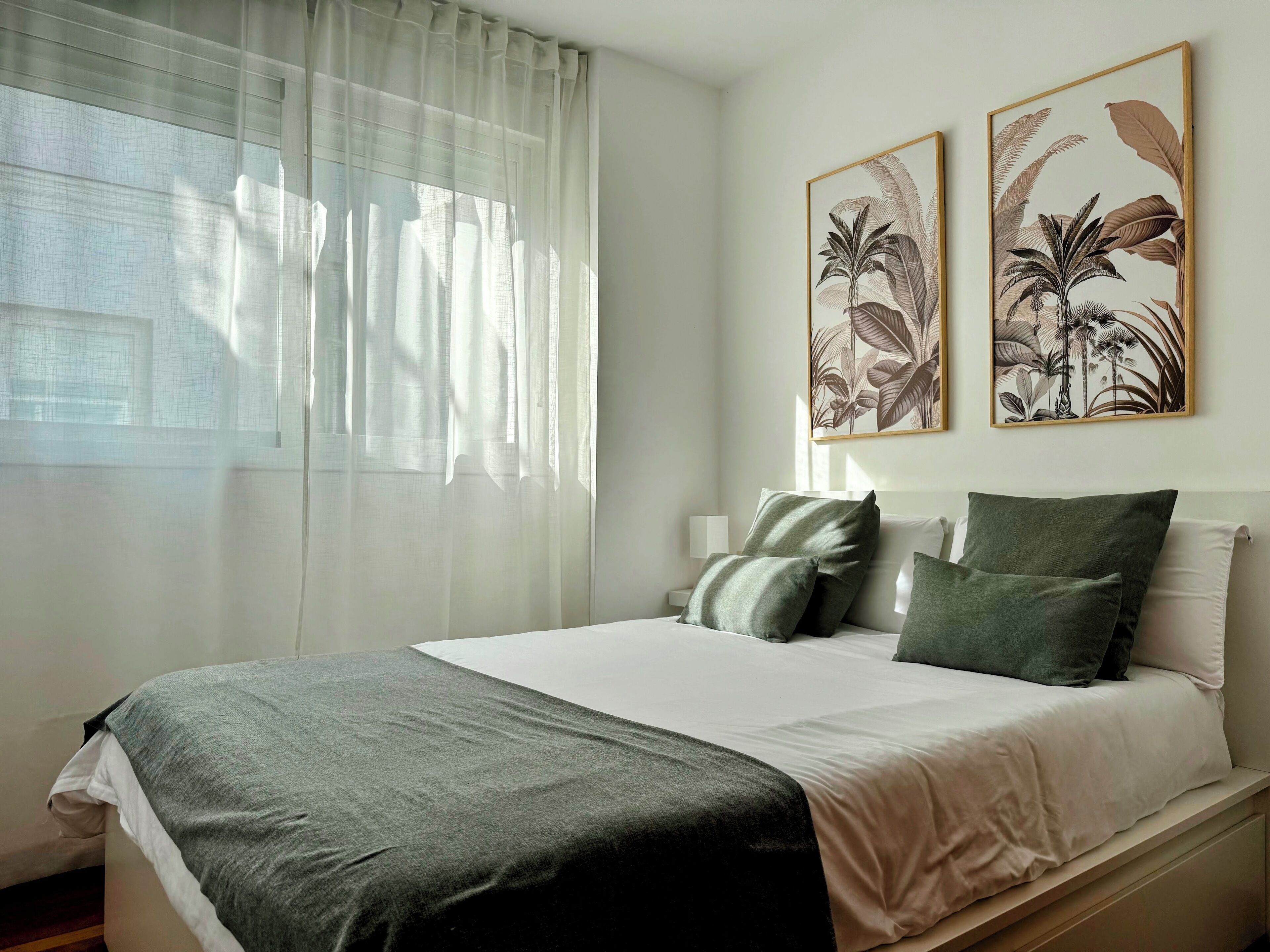 2 chambres, fer et planche à repasser, Wi-Fi gratuit, draps fournis