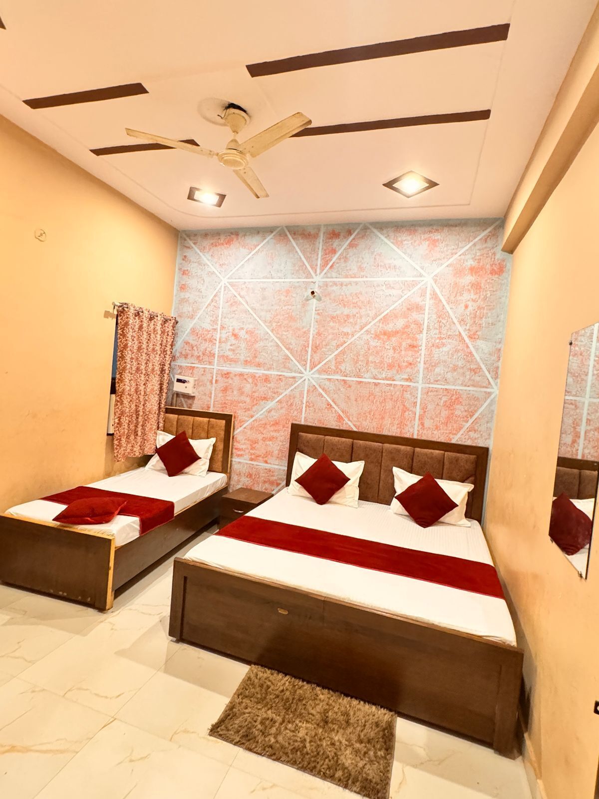 Triple Room | Free rollaway beds, free WiFi, bed sheets