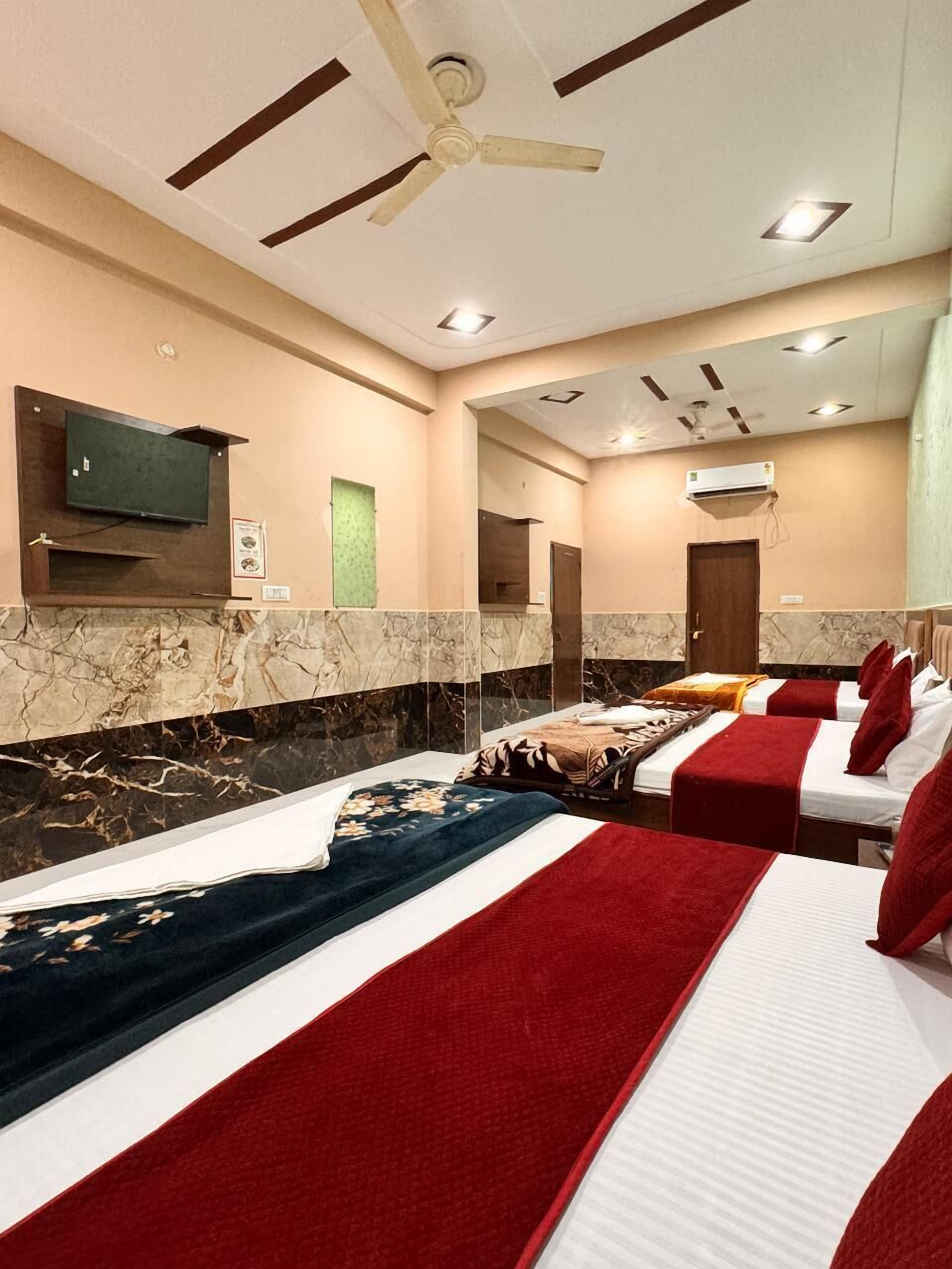 四人房 | 免费折叠床/加床、免费 WiFi、床单