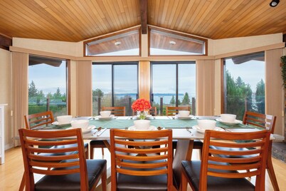 Elegant Cypress Park Villa with Panoramic Ocean View