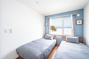 Straujárn/strauborð, ókeypis vöggur/ungbarnarúm