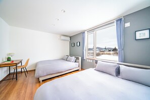 Bàn ủi/dụng cụ ủi quần áo, nôi (giường cho trẻ sơ sinh) miễn phí 