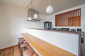 Khu vực ăn uống tại phòng