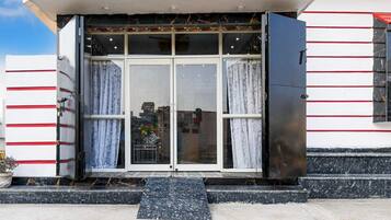 獨棟房屋 | 接待櫃台