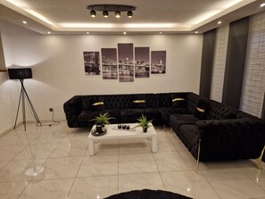 Fireplace - Spa Lounge Hannover by Interhome (Langenhagen)