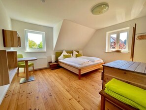3 bedrooms, Internet