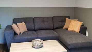 Een televisie en een dvd-speler