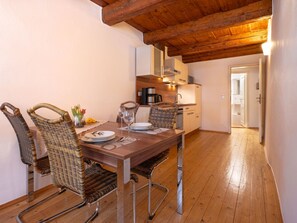 Dining - Altstadtbrücke-FeWo im Altstadthaus by Interhome (Görlitz)