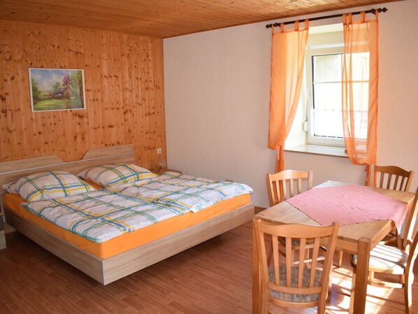 2 bedrooms, internet