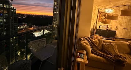 Atlanta 2BR Penthouse • Dedicated Office • Gym • AC • Quiet Luxury