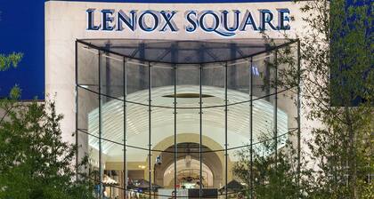 Atlanta 2BR Penthouse • Dedicated Office • Gym • AC • Quiet Luxury