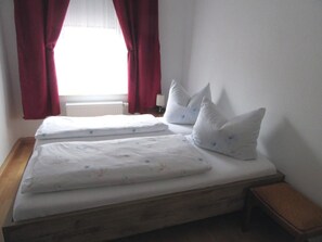 2 bedrooms, Internet