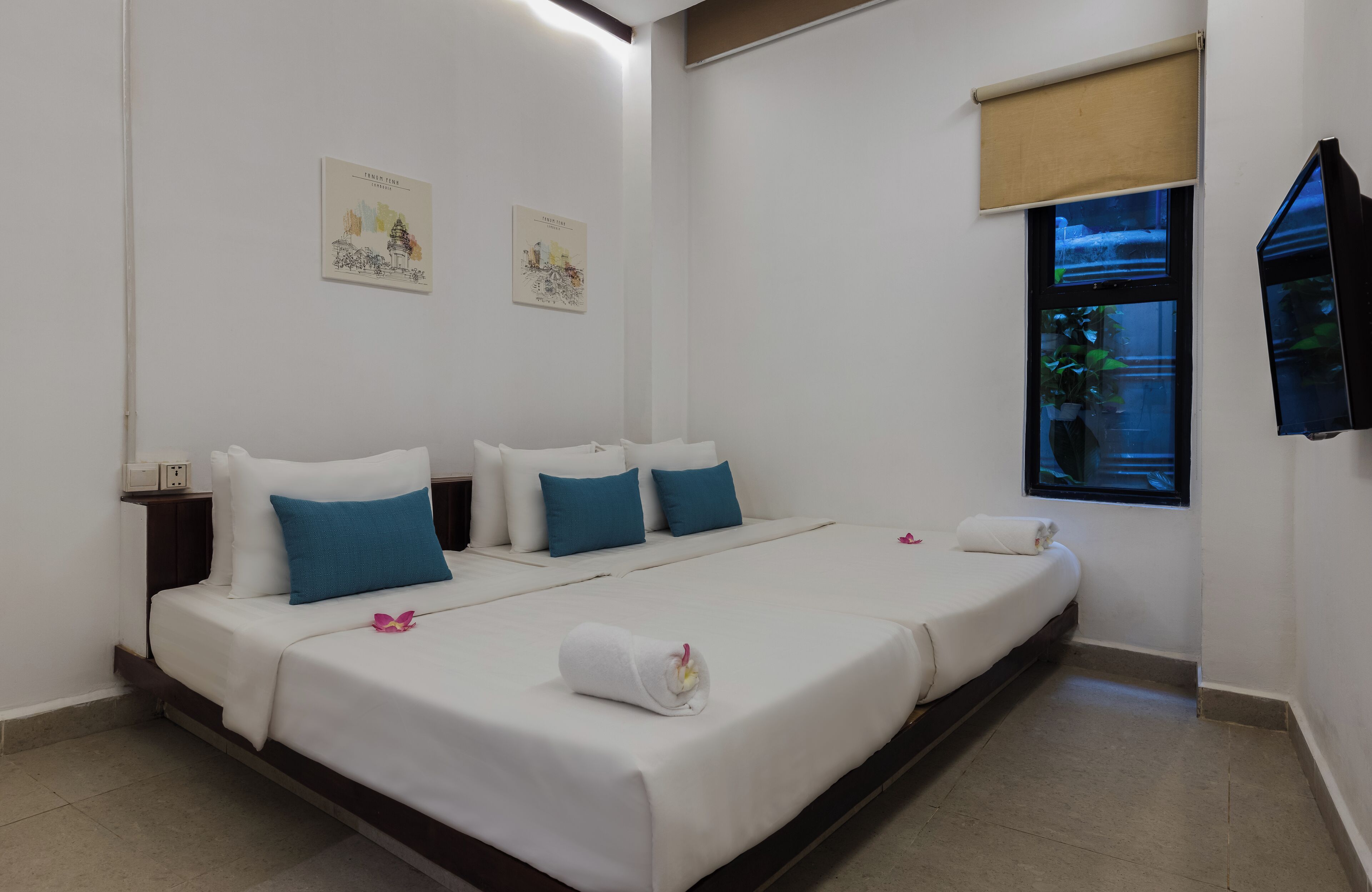 Standard Triple Room | In-room safe, free WiFi