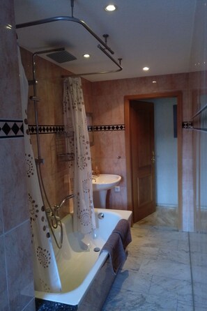 Towels - Lindenbauer by Interhome (Wingerode)