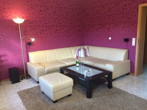 Living area - Gemütliches Ferienhaus in Godow mit Terrasse by Interhome (Kargow)