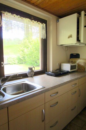 ثلاجة، مستلزمات طهي/أطباق/أوعية