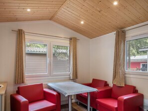 Interior - Mobilheim mit Terrasse by Interhome (Lohmen)