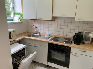 Private kitchen - Wohnung in Dreveskirchen mit Kleinem Garten by Interhome (Boiensdorf)