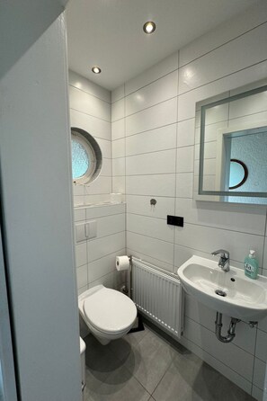 Bathroom - Mariena am Waldrand by Interhome (Dargun)