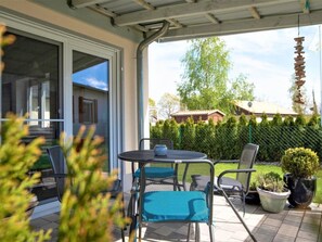 Outdoor dining - Paula am Klostersee Urlaub mit Hund by Interhome (Dargun)