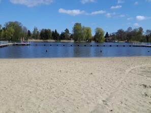 Beach - Paula am Klostersee Urlaub mit Hund by Interhome (Dargun)