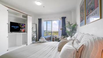 Fer et planche Ă repasser, Wi-Fi gratuit, draps fournis