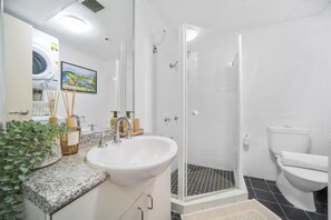 Shower, hair dryer, towels, soap - Harbourside Apartment in Pyrmont • Premium amenities: Pool, Gym, Sauna & Parking (Pyrmont)