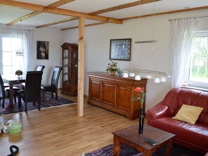 Living area - Modernisiertes Haus zwischen Stralsund und Barth by Interhome (Karnin)