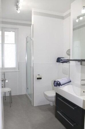 Bathroom - Wohnung in Göhren mit Terrasse by Interhome (Baabe)