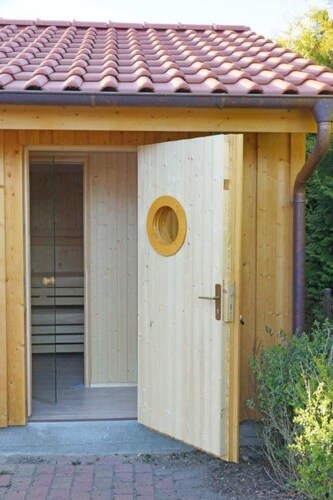 Seegang mit eingezäuntem Grundstück by Interhome