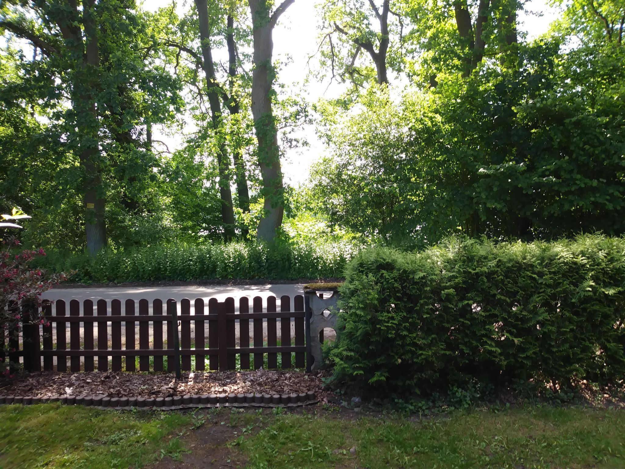 المنطقة المحيطة بالمنشأة