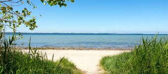 Geräumige Ferienvilla Jenny am Strand mit Pool by Interhome