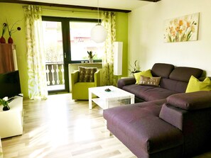TV - An der Rodach 1 -EG by Interhome (Steinwiesen)