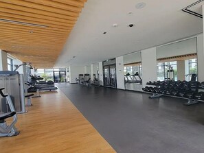 Gym - Stylish 1BR in Executive Residence (Dubai)