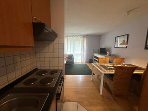 Fridge, microwave, oven, cookware/dishes/utensils - Ferienresidenz by Interhome (Bad Kötzting)