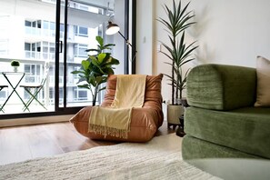 Smart TV - Modern Apartment in Barangaroo • Waterfront location with Harbour Balcony Views (Sydney)