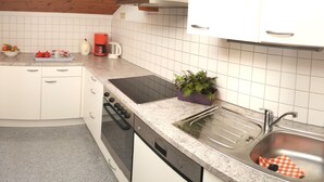 Private kitchen - Haus Reiteralm by Interhome (Schneizlreuth)