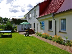 Outdoor dining - Schöne Wohnung bei Bergen auf Rügen by Interhome (Bergen)