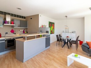 Fridge, microwave, oven, dishwasher - mit schönem Garten by Interhome (Bad Schussenried)