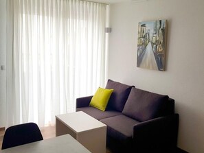 TV - Wohnung in Neckarwestheim by Interhome (Neckarwestheim)