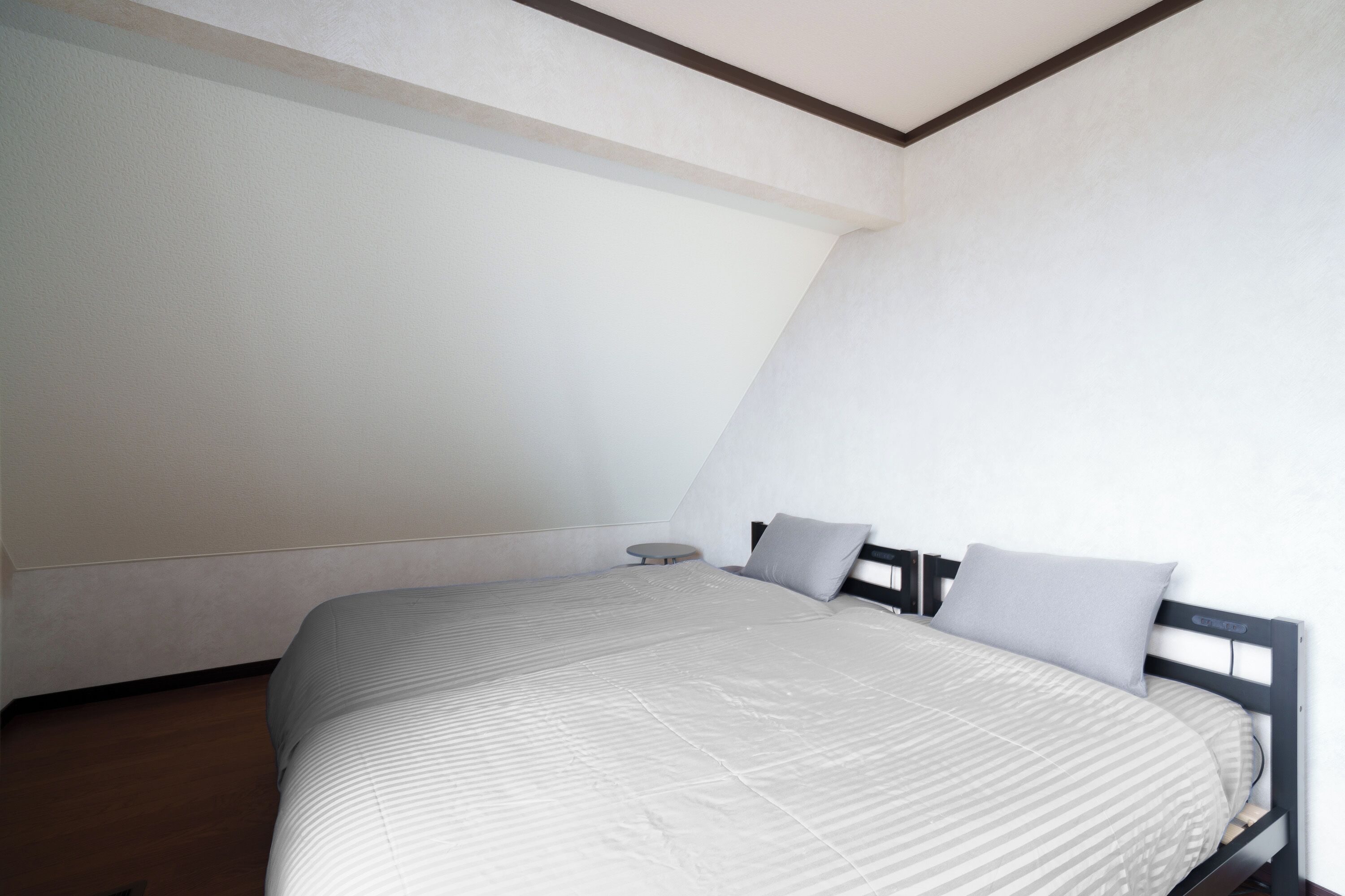 Iron/ironing board, free WiFi