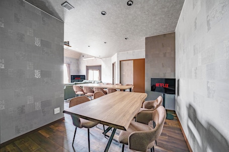 Servicio a la habitación. PROSTIMO